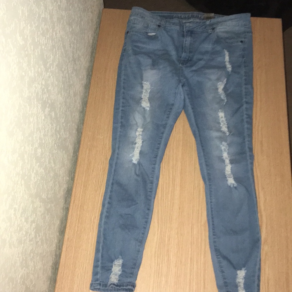 Ripped Skinny Jeans